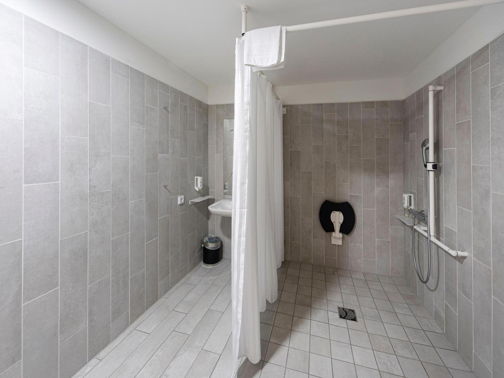 B&B Hotel Dessau Εξωτερικό φωτογραφία